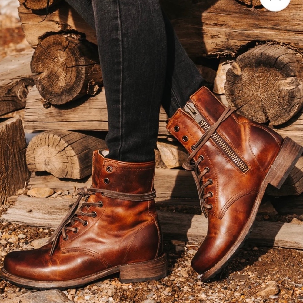 NWT Freebird Manchester boots in Cognac